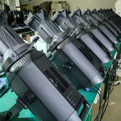 Bom preço. 400W LED Profile Spotlight RGBALC 6 em 1 Totalmente sintonizável de 2.700 a 12.000K com sistema de gerenciamento de cores on-line